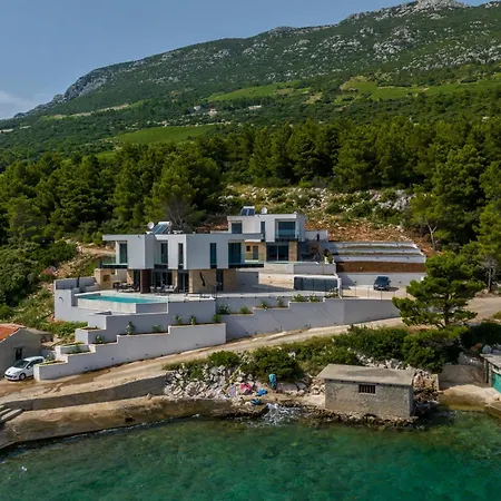 Beachfront Luce With Seaview And Pool Villa Pijavicino