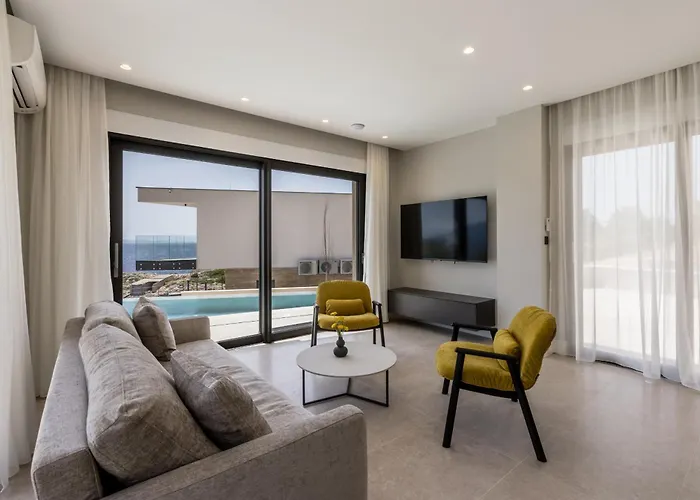Villa Beachfront Luce With Seaview And Pool