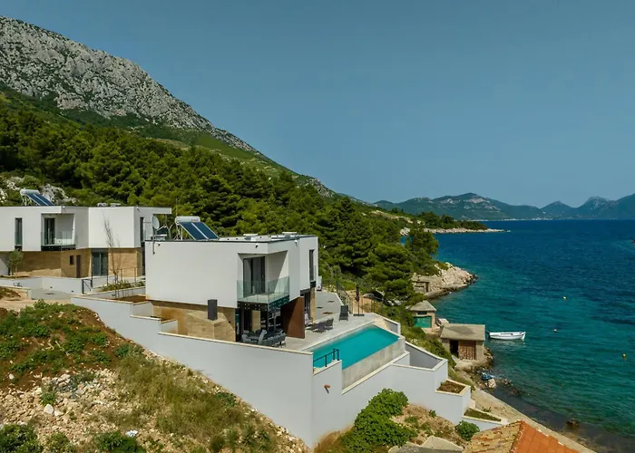 Beachfront Luce With Seaview And Pool Villa *