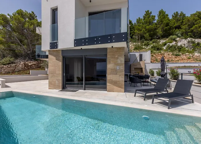 Beachfront Luce With Seaview And Pool * Pijavicino