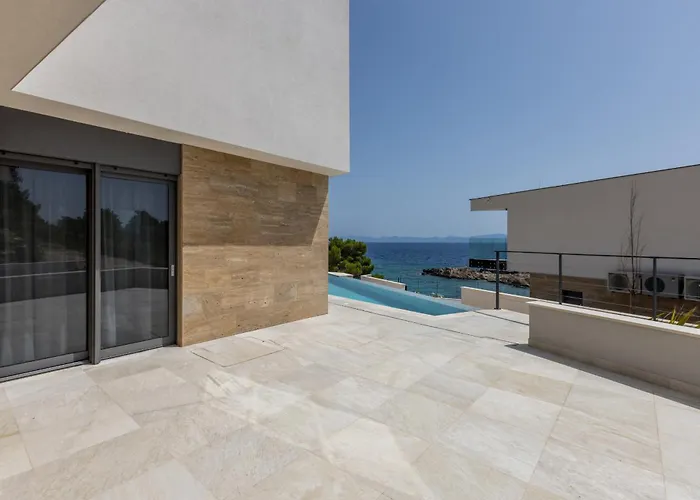 Villa Beachfront Luce With Seaview And Pool *