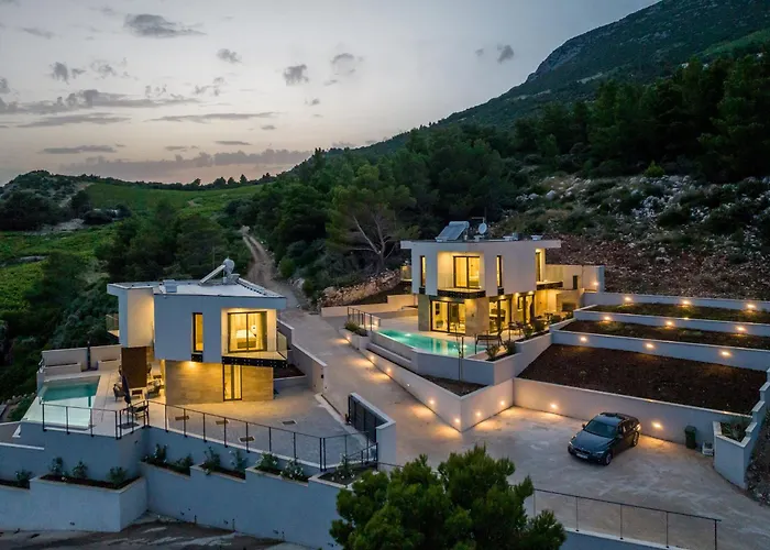 Beachfront Luce With Seaview And Pool Villa