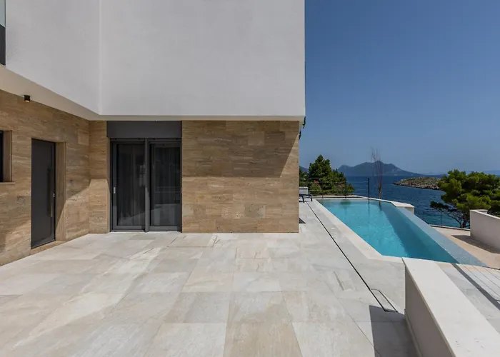 Villa Beachfront Luce With Seaview And Pool *