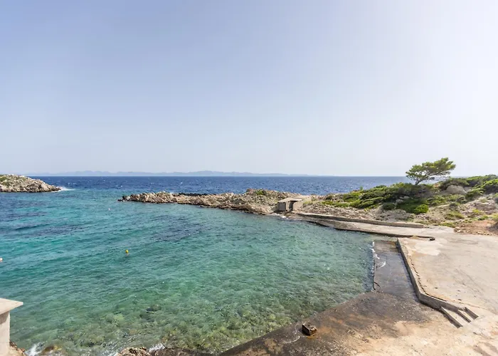 Beachfront Luce With Seaview And Pool Villa Pijavicino