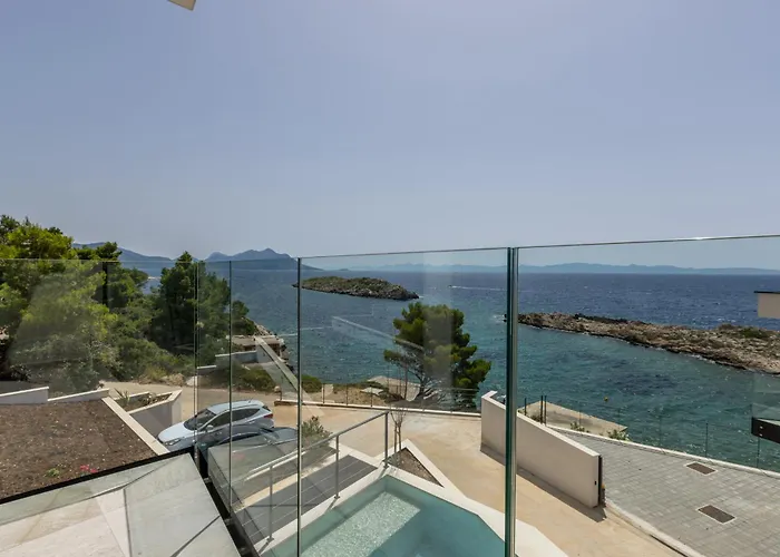 Villa Beachfront Luce With Seaview And Pool *