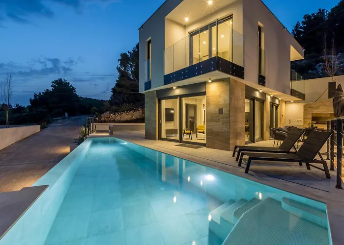 Villa Beachfront Luce With Seaview And Pool *