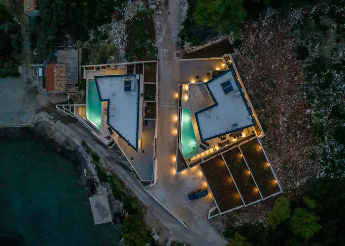 Beachfront Luce With Seaview And Pool Villa