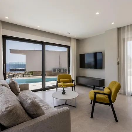 ヴィラ Beachfront Luce With Seaview And Pool