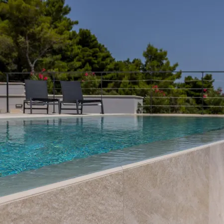 Beachfront Luce With Seaview And Pool ヴィラ *