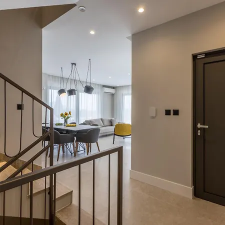 Beachfront Luce With Seaview And Pool