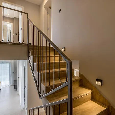 Beachfront Luce With Seaview And Pool ヴィラ