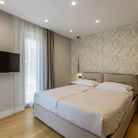 Beachfront Luce With Seaview And Pool *