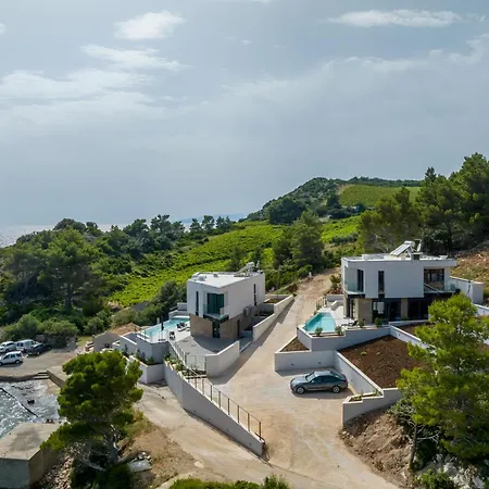 ヴィラ Beachfront Luce With Seaview And Pool *