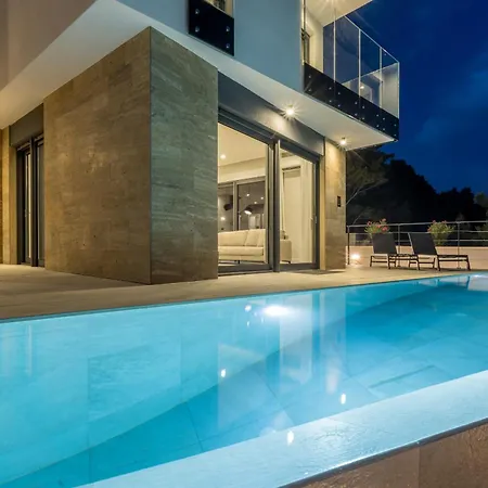 Beachfront Luce With Seaview And Pool ヴィラ